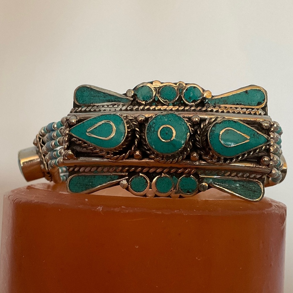NWOT TIBETAN SILVER TURQUOISE HANDCRAFTED BEADED BRACELET